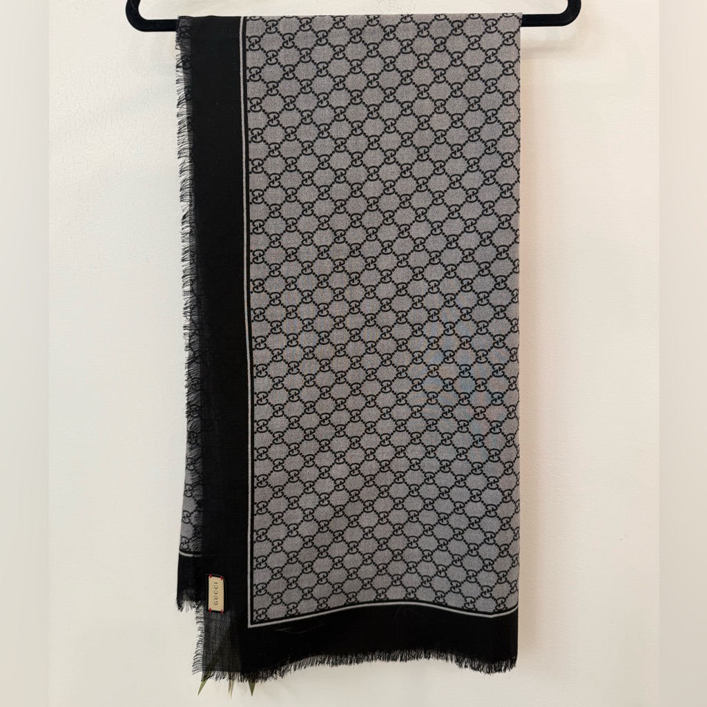 Nwt Gucci Black And Gray Scarf